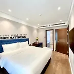 Luxury Apartment With Ocean View - 1 Minute To Beach
